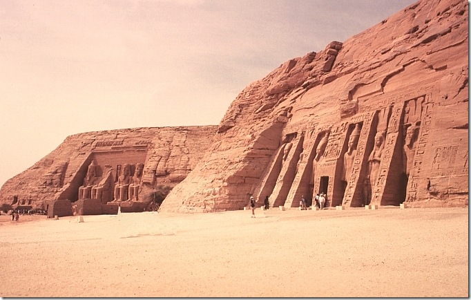 Храмы Рамзеса II и Нефертари